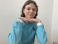 Steisii - female with brown hair and  small tits webcam at xLoveCam