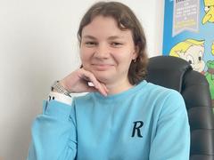 Steisii - female with brown hair and  small tits webcam at xLoveCam