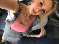 StellaCinder - blond female with  big tits webcam at LiveJasmin
