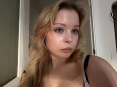 StellaMelow - blond female with  big tits webcam at xLoveCam
