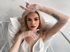StellaGraund - blond female with  big tits webcam at LiveJasmin