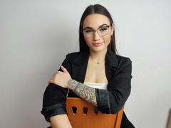 StellaRose-hot - female with brown hair webcam at xLoveCam