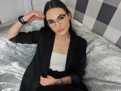 StellaRose-hot - female with brown hair webcam at xLoveCam