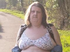 StephanieLeo69 from xLoveCam