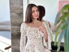 Stephanies-hot - female with brown hair webcam at xLoveCam