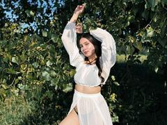 Stephanies-hot - female with brown hair webcam at xLoveCam