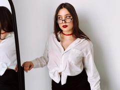 Stephanies-hot - female with brown hair webcam at xLoveCam