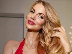 StewardessX-hot - blond female webcam at xLoveCam