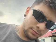 Esthefano19 - male webcam at ImLive