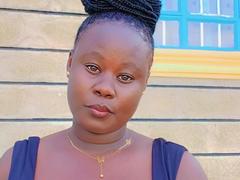 StilletoBabe - female with black hair and  small tits webcam at xLoveCam