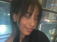 StormiBlaze - female webcam at xLoveCam