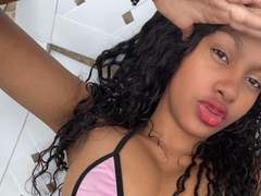 StormiHills - female with brown hair and  big tits webcam at xLoveCam