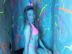 BellaHottXX - female with black hair webcam at xLoveCam