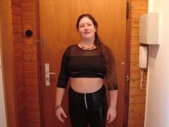 StrengeLadyJ-hot - female with brown hair webcam at xLoveCam