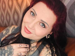 StrengeTante-hot - female with black hair webcam at xLoveCam