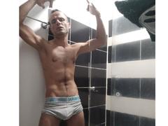 StrongAlan from xLoveCam