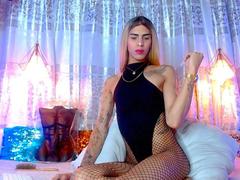 StyleQueenX from xLoveCam