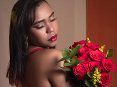 SucejPonce - female with black hair webcam at xLoveCam