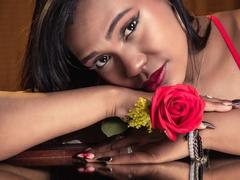 SucejPonce - female with black hair webcam at xLoveCam