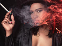 SucejPonce - female with black hair webcam at xLoveCam