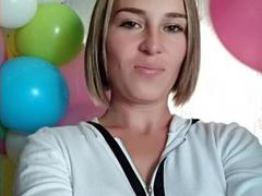 SueShine - female with brown hair and  small tits webcam at xLoveCam