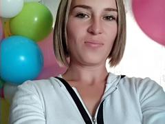 SueShine from xLoveCam