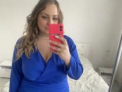 SueSuper - female with brown hair and  small tits webcam at xLoveCam