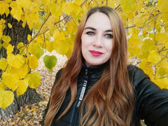 SugarGlow-hot - blond female webcam at xLoveCam