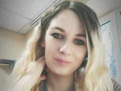 SugarGlow-hot - blond female webcam at xLoveCam