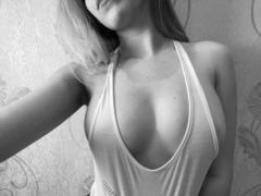 SugarrX from xLoveCam