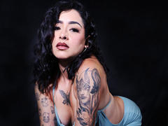 SukiHollins - female with black hair and  big tits webcam at LiveJasmin