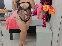 SultanaLm - female with black hair and  big tits webcam at xLoveCam