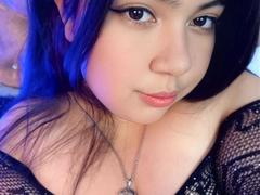 SultanaLm - female with black hair and  big tits webcam at xLoveCam