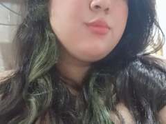 SultanaLm - female with black hair and  big tits webcam at xLoveCam
