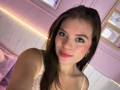 SunShy - blond female webcam at xLoveCam
