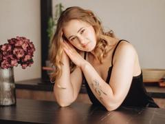 SunKitty - female webcam at xLoveCam