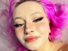 SunnyGlow - blond female webcam at xLoveCam