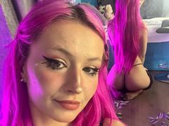 SunnyGlow - blond female webcam at xLoveCam