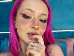 SunnyGlow - blond female webcam at xLoveCam