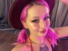 SunnyGlow - blond female webcam at xLoveCam