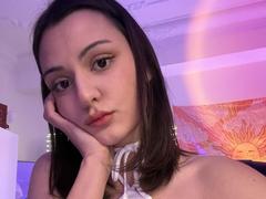 SunnyLeila - female with black hair webcam at xLoveCam