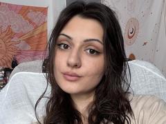 SunnyLeila - female with black hair webcam at xLoveCam