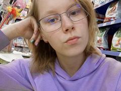 SunsetEvelyn - female with brown hair and  small tits webcam at xLoveCam