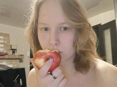 SunsetEvelyn - female with brown hair and  small tits webcam at xLoveCam