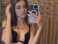 SunshineLi - female with black hair webcam at ImLive