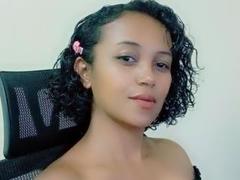 SuperYara - female with black hair webcam at xLoveCam