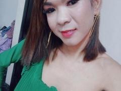 SlimDoll - shemale with black hair webcam at xLoveCam