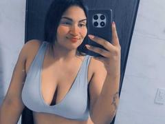 SusanaDiaz - female with black hair and  big tits webcam at xLoveCam