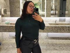 Susanahotsexxx - female with brown hair and  small tits webcam at xLoveCam