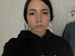 SusannValen - female with black hair webcam at xLoveCam